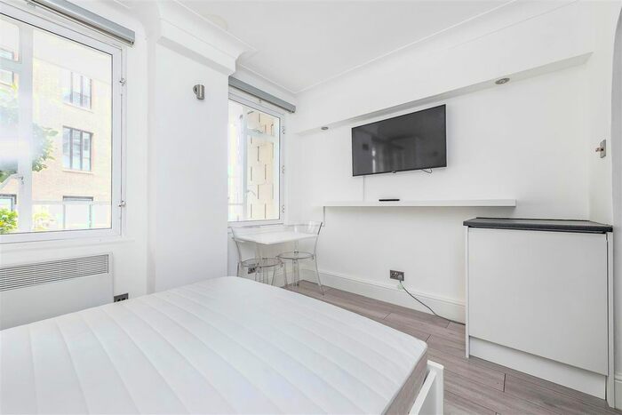 Studio To Rent In Buckingham Gate, London, SW1E