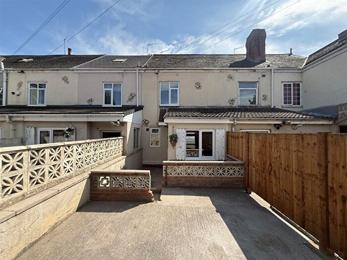 2 Bedroom Terraced House To Rent In Lyme Terrace, Skellow, Doncaster, DN6
