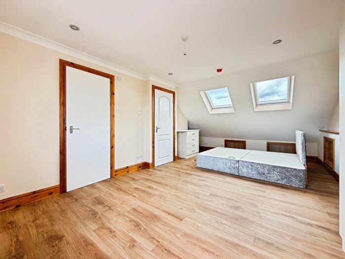 4 Bedroom Property To Rent In Hinton Avenue, Hounslow, TW4