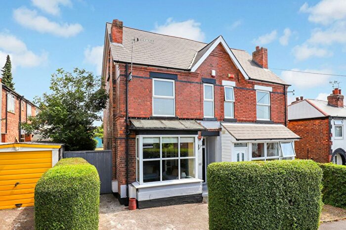 3 Bedroom Semi-Detached House For Sale In Whittingham Road, Nottingham, NG3