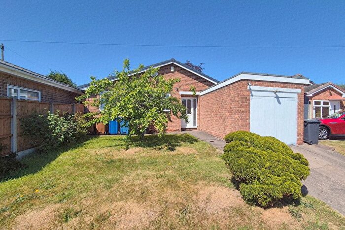 4 Bedroom Detached Bungalow For Sale In Wordsworth Road, Burntwood, WS7