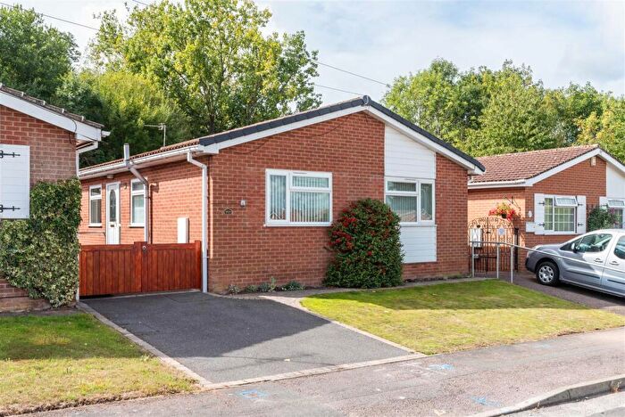 2 Bedroom Detached Bungalow For Sale In Stonehill, Castle Donington, Derby, DE74