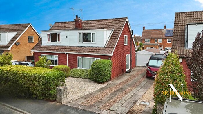3 Bedroom Semi-Detached House For Sale In Silverdale Close, Retford, Nottinghamshire, DN22
