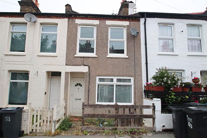 2 Bedroom Terraced House To Rent In Borough Hill, Croydon, CR0