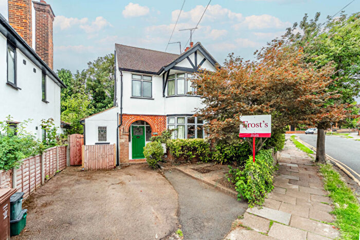 4 Bedroom Detached House To Rent In Flora Grove, St Albans, Herts, AL1