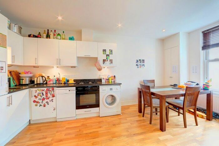 2 Bedroom Flat To Rent In Station Parade, Balham SW12