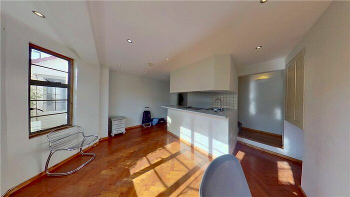 2 Bedroom Detached House To Rent In Norbury Crescent, London, SW16