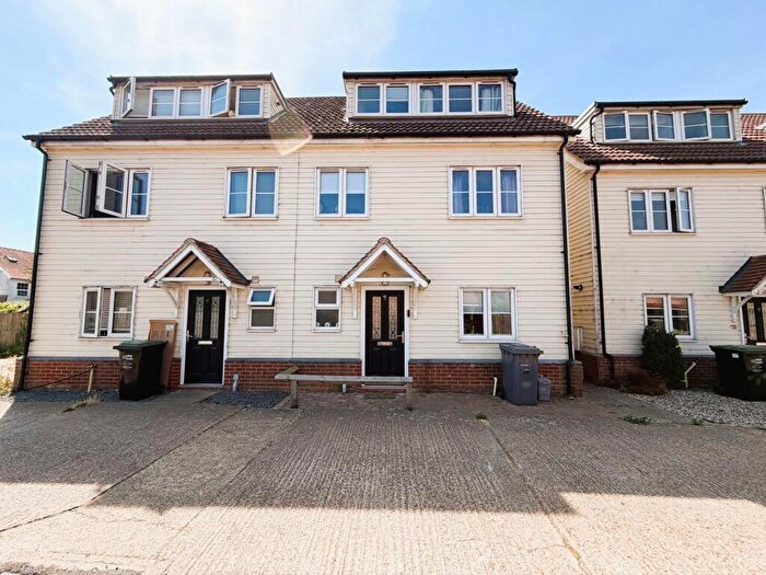 4 Bedroom House For Sale In Spriteshall Lane, Trimey St Mary, IP11