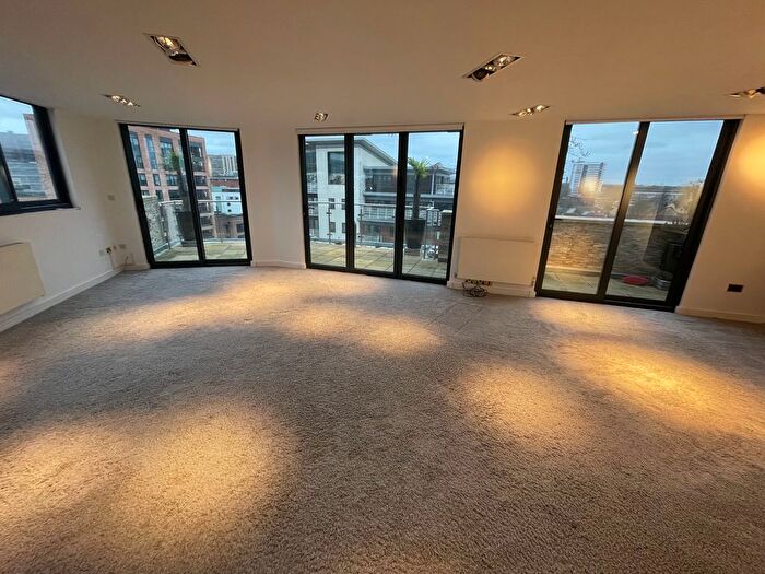 3 Bedroom Flat To Rent In Sheepcote Street, Birmingham, B16