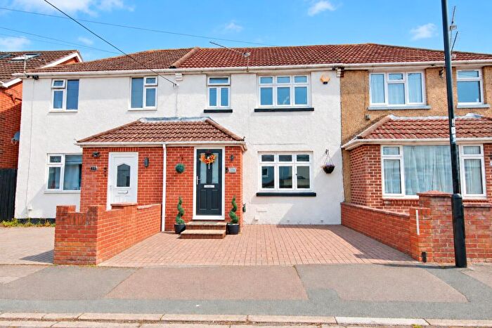 3 Bedroom Terraced House For Sale In Itchen! Two Reception Rooms! Detached Garage! Driveway Parking!, SO19