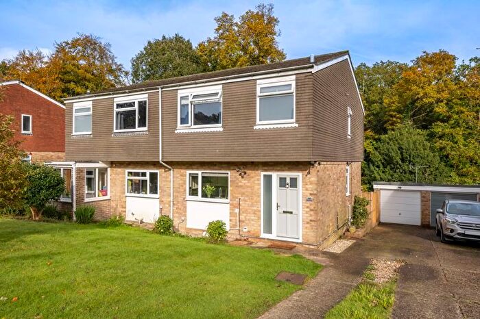 3 Bedroom Semi-Detached House For Sale In Medway, Crowborough, TN6