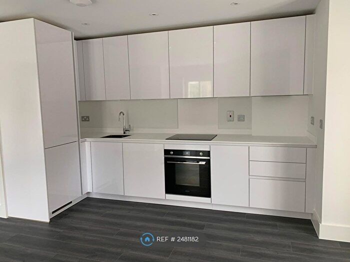 1 Bedroom Flat To Rent In Scotts Lane, Bromley, BR2
