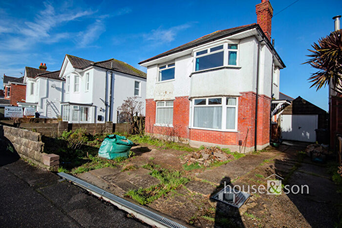 4 Bedroom Detached House For Sale In Vicarage Road, Bournemouth, BH9