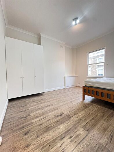 2 Bedroom Flat To Rent In Goldney Road, London, W9
