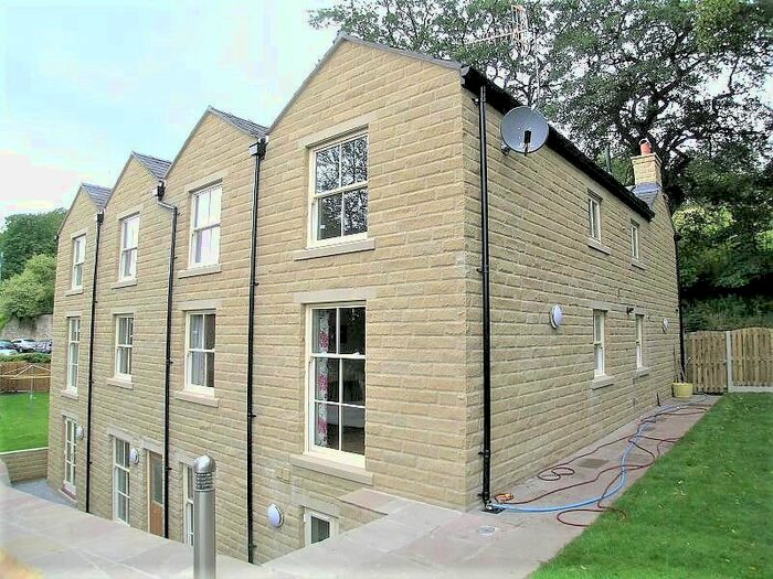 2 Bedroom Flat To Rent In Old Reading Rooms, George Street, Compstall, SK6
