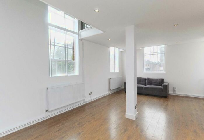 2 Bedroom Flat To Rent In Imperial Road, London, SW6