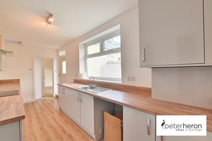 4 Bedroom Cottage For Sale In Eglinton Street, Monkwearmouth, Sunderland, SR5