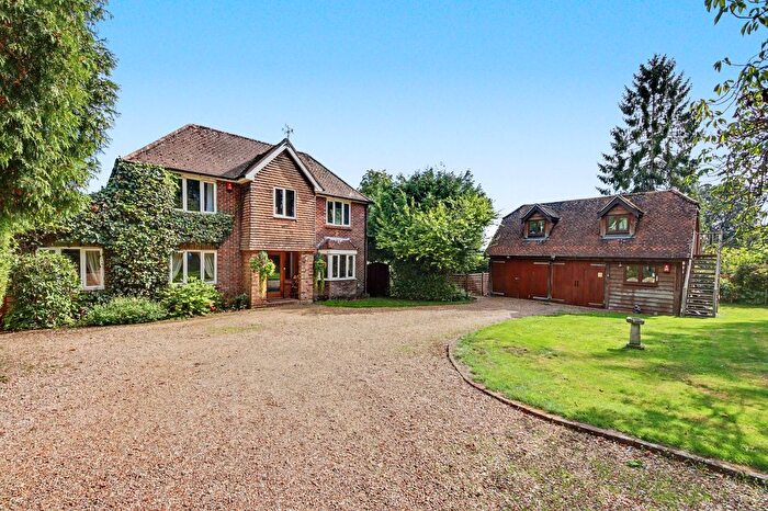 4 Bedroom Detached House For Sale In Midlington Road, Droxford, SO32