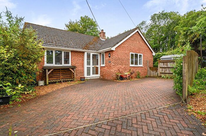 2 Bedroom Bungalow For Sale In Folly Field, Bishops Waltham, Southampton, Hampshire, SO32