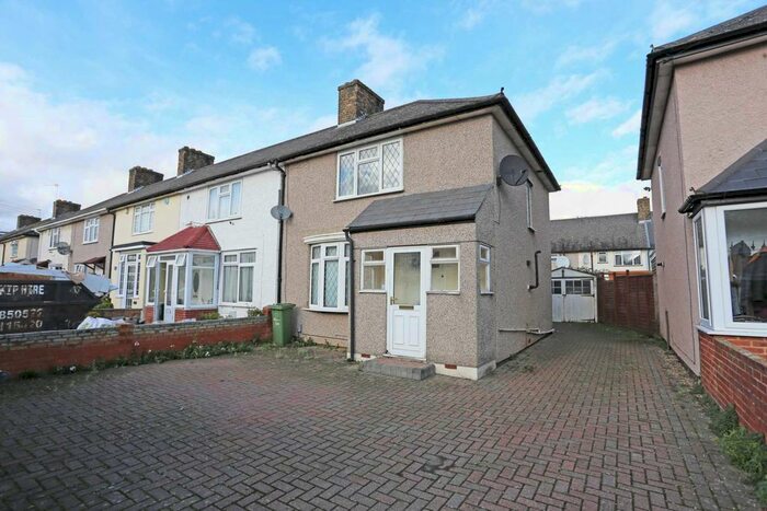 3 Bedroom Semi-Detached House To Rent In Harrold Road, Dagenham, RM8