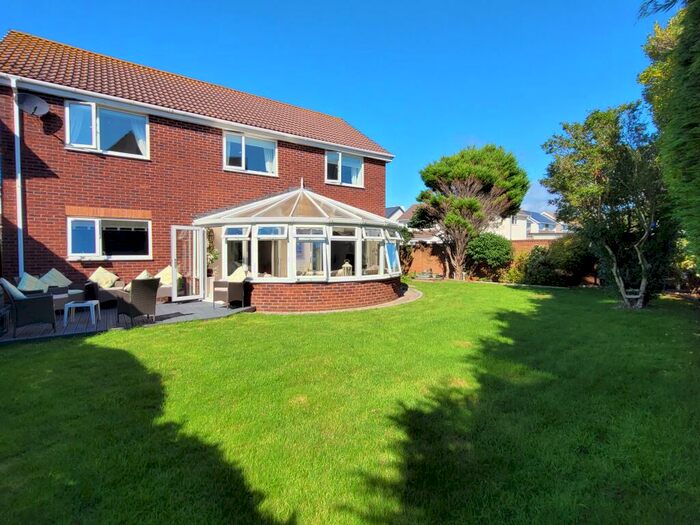 5 Bedroom Detached House For Sale In Sanderling Close, Rest Bay, Porthcawl, CF36