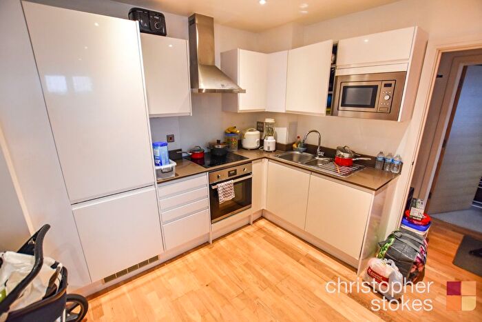 2 Bedroom Flat To Rent In Burlington House, Swanfield Road, Waltham Cross, Hertfordshire, EN8