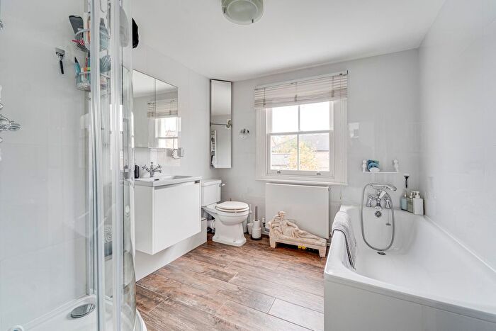 3 Bedroom Terraced House For Sale In Marlborough Road, London, N19
