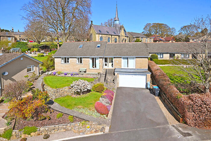 4 Bedroom Detached Bungalow For Sale In Harewell Close, Glasshouses, Harrogate, HG3