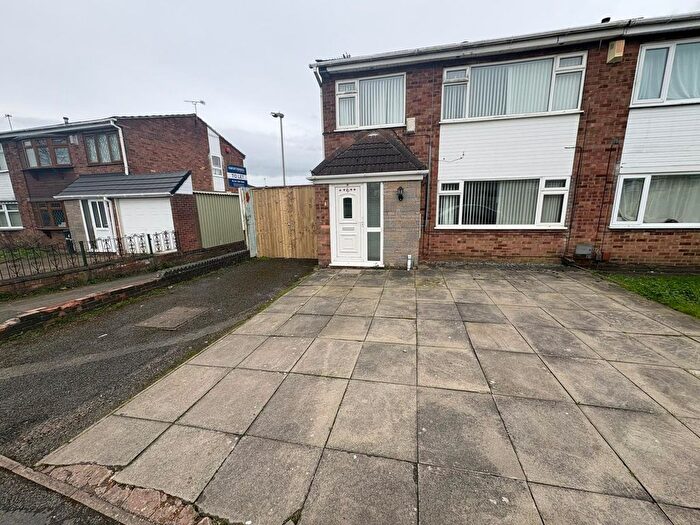 3 Bedroom Semi-Detached House To Rent In Beauville Drive, Leicester, LE4