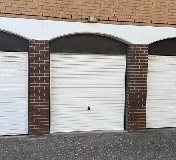 Garage / Parking To Rent In Emerald Quay, Shoreham-by-Sea, BN43