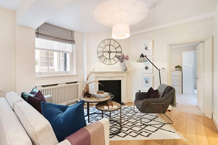 1 Bedroom Flat To Rent In Ann's Close, Belgravia, London, SW1X