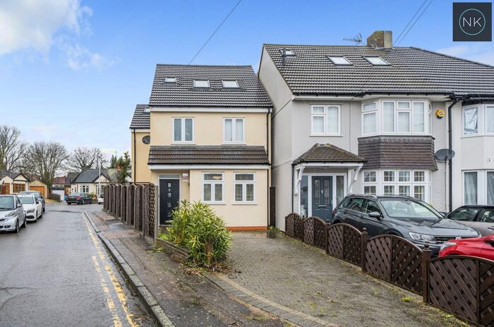 4 Bedroom Detached House For Sale In Hillside Avenue, Woodford Green, Essex, IG8