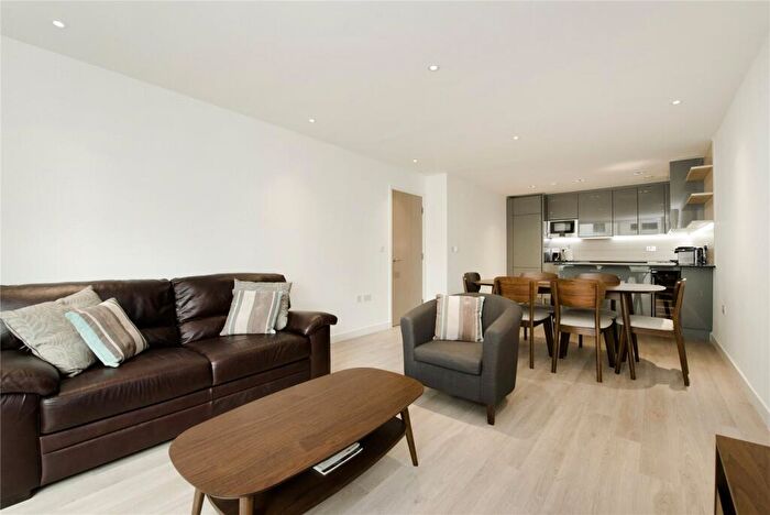 2 Bedroom Flat To Rent In City View Apartments, Devan Grove, N4