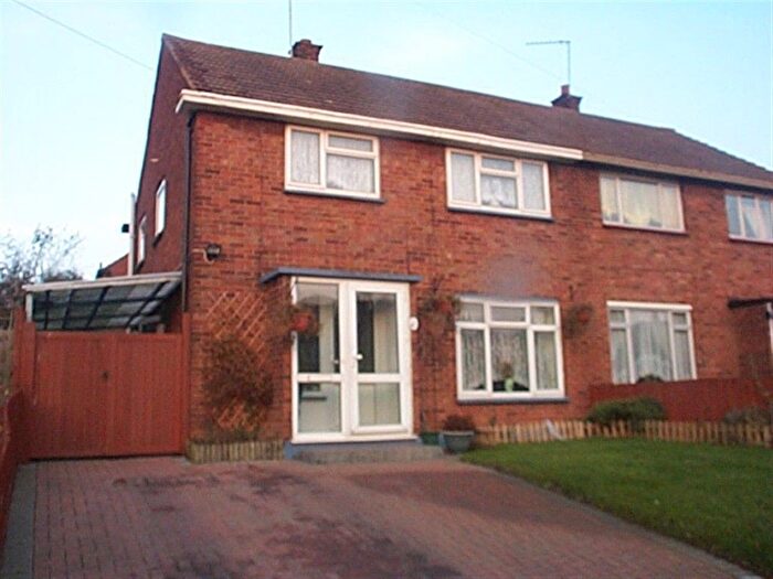 3 Bedroom Semi-detached House For Sale In Beaconfield Road, Epping, Essex, CM16