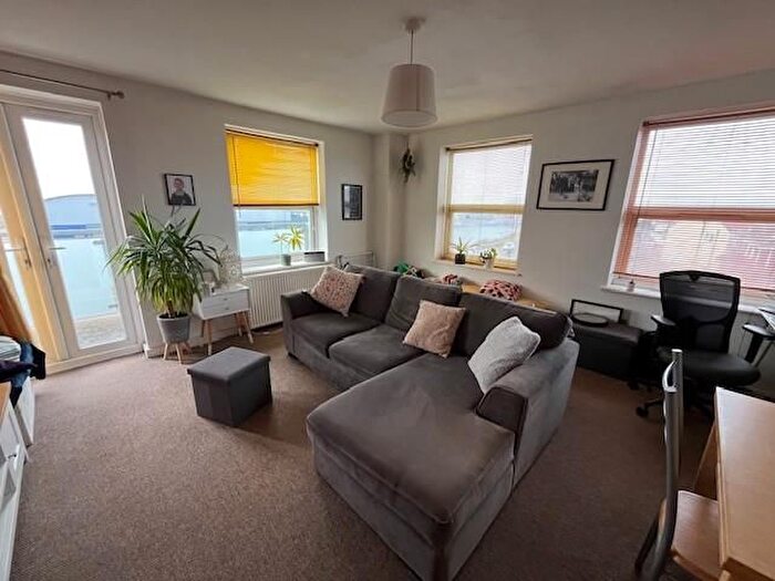 2 Bedroom Flat To Rent In Gardner Road, Portslade, Brighton, BN41