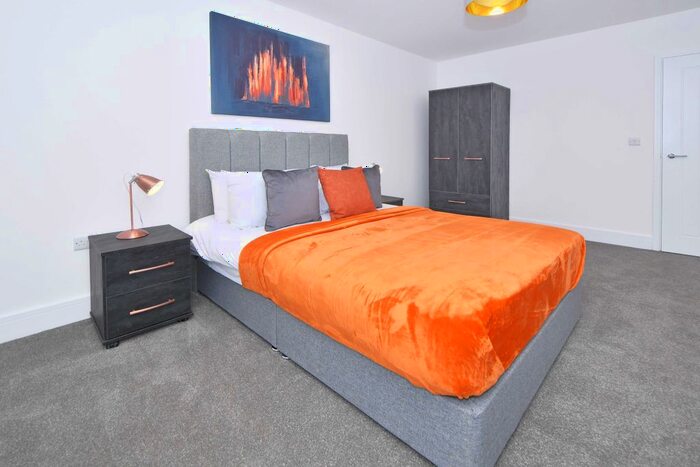 1 Bedroom Flat To Rent In Queens Gardens Apartments, Newcastle-Under-Lyme, ST5