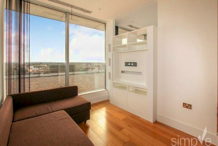 1 Bedroom Flat To Rent In Trinity Square, - Staines Road, Hounslow, TW3