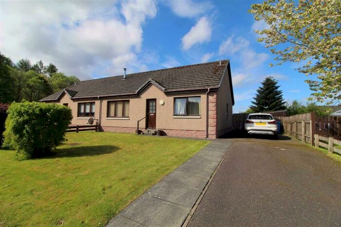 3 Bedroom Semi-Detached Bungalow For Sale In , Heathfield, Croy, IV2