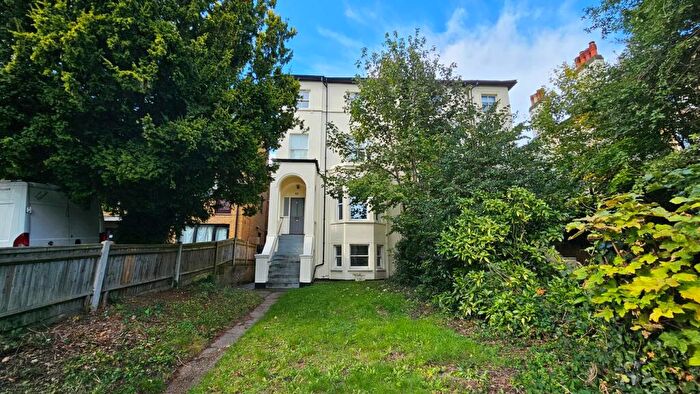 1 Bedroom Flat To Rent In Hamlet Road, London, SE19