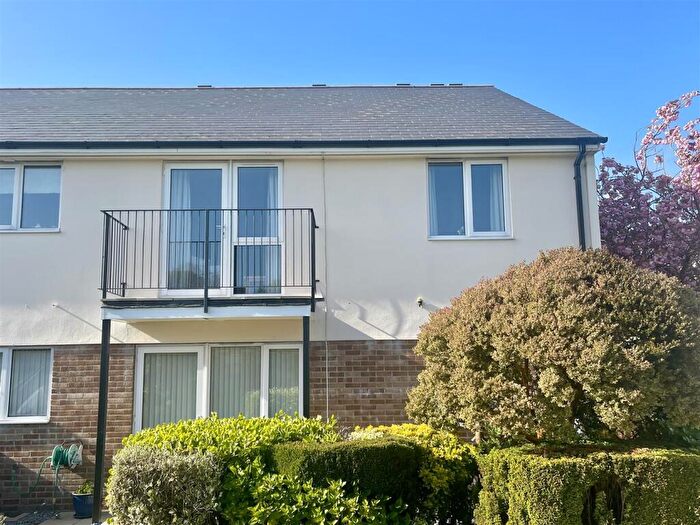 3 Bedroom Maisonette For Sale In Hartley, Plymouth, PL3