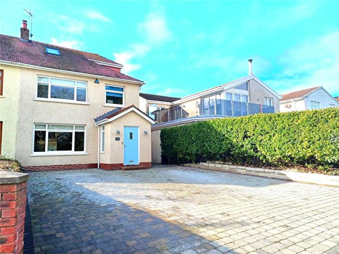 4 Bedroom Semi-Detached House For Sale In Beach Road, Porthcawl, CF36