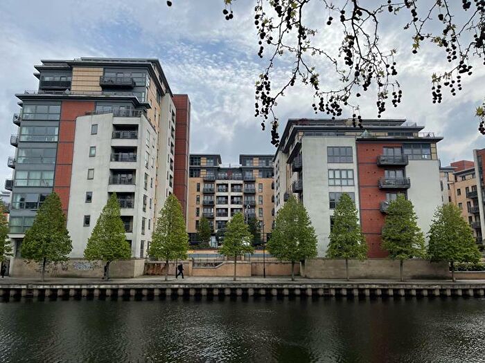 2 Bedroom Apartment To Rent In St James Quay, Brewery Wharf, LS10