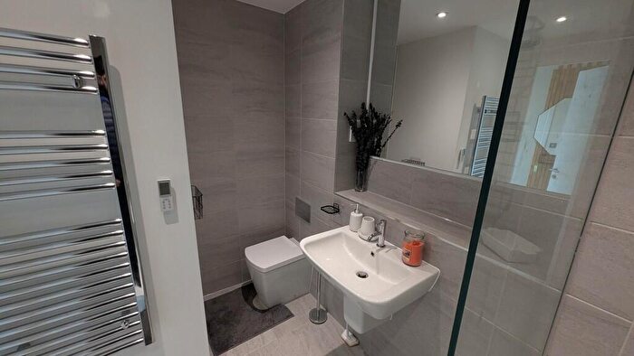 1 Bedroom Apartment To Rent In Paragon House A, Seymour Grove, M16
