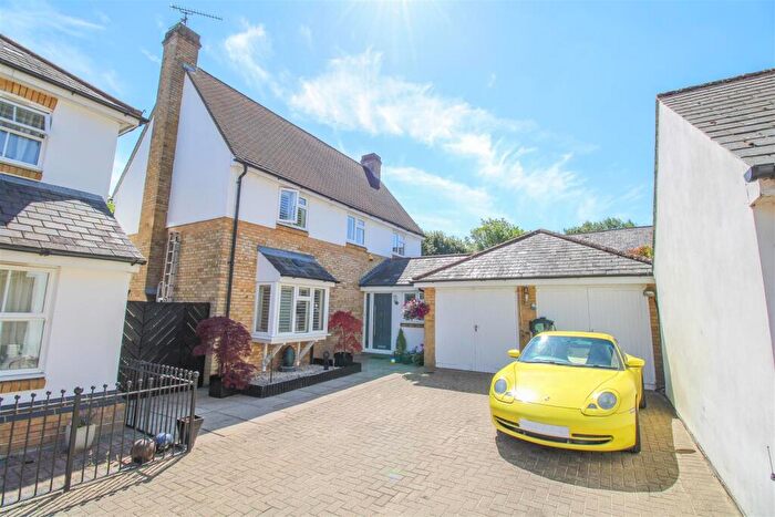 5 Bedroom Detached House For Sale In Curteys, Old Harlow, Harlow, CM17