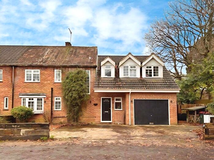 5 Bedroom Semi Detached House For Sale In Barn Close, Pease Pottage, Crawley, RH11