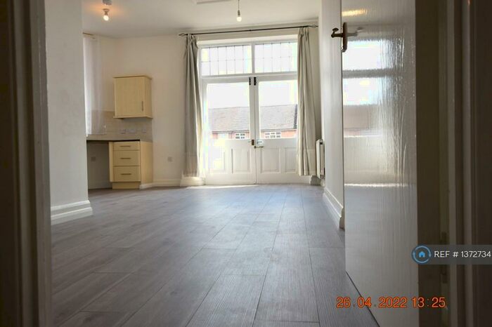 1 Bedroom Flat To Rent In Summerset House, Luton, LU2