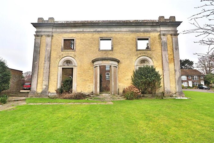 2 Bedroom Apartment To Rent In Woodview Court, Woodview, Shoreham-By-Sea, BN43