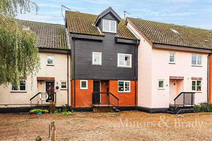 4 Bedroom Town House To Rent In Riverside Road, Hoveton, NR12