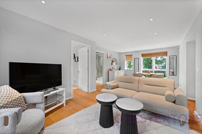 3 Bedroom Flat To Rent In Riverside Court, Blackheath, SE3