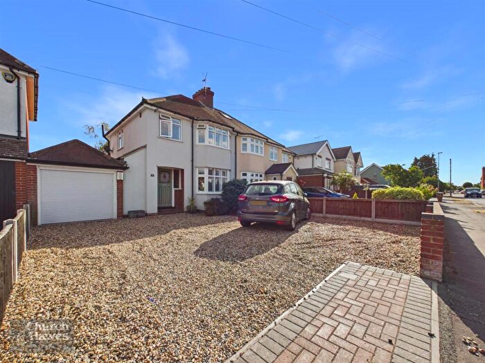 3 Bedroom House For Sale In Dorset Avenue, Chelmsford, CM2